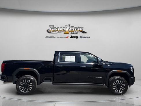 Used 2026 GMC Sierra 2500 Denali Ultimate w/ Max Trailering Package image 9