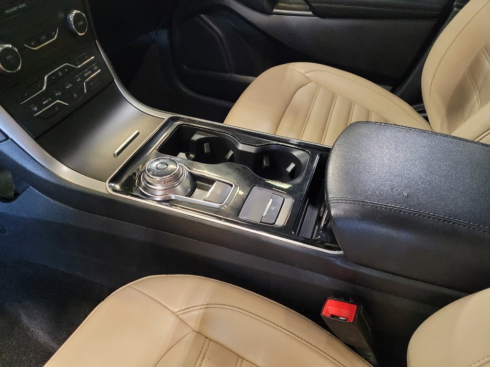 Used 2020 Ford Edge SEL w/ Convenience Package FWD image 26