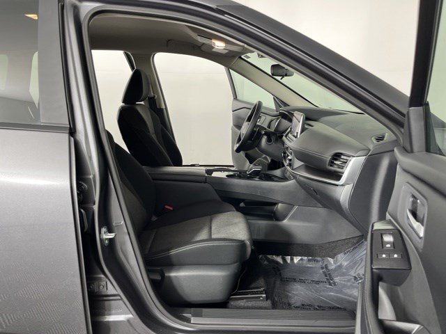 Used 2026 Nissan Rogue SV FWD image 35