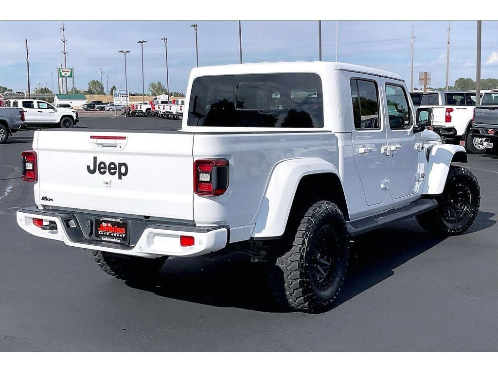 Used 2023 Jeep Gladiator Overland AWD/4WD image 14