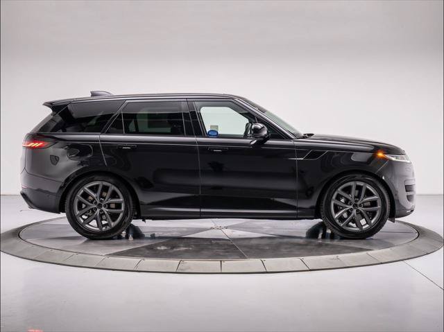 New 2027 Land Rover Range Rover Sport SE AWD/4WD image 6
