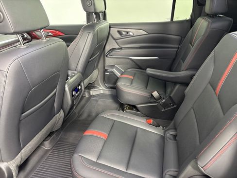 Used 2024 Chevrolet Traverse RS w/ LPO, Floor Liner Package AWD/4WD image 20