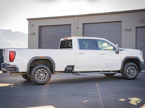 Used 2024 GMC Sierra 3500 SLT w/ SLT Convenience Package AWD/4WD image 7