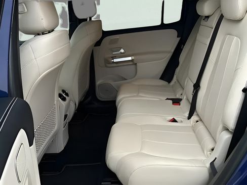 Used 2021 Mercedes-Benz GLB 250 image 22