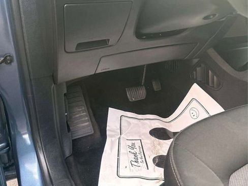 Used 2018 Ford Edge SE image 23