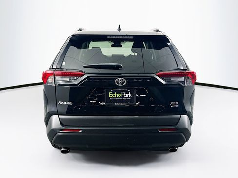 Used 2019 Toyota RAV4 XLE AWD/4WD image 7