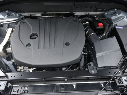 Certified 2023 Volvo XC60 B5 Ultimate image 33