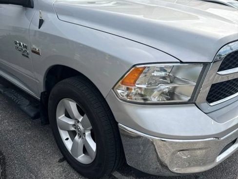 Used 2019 RAM 1500 Classic SLT AWD/4WD image 9