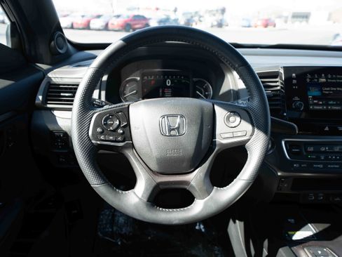 Certified 2025 Honda Passport EX-L image 21