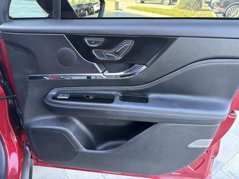 Certified 2024 Lincoln Corsair Reserve w/ Equipment Group 201A FWD image 19