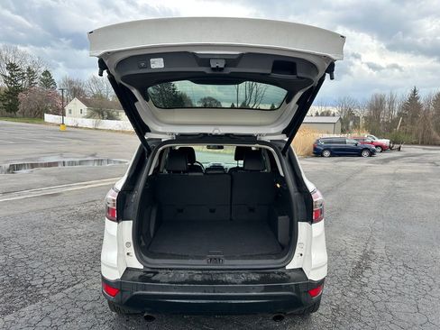 Used 2017 Ford Escape Titanium image 17