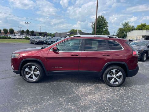 Used 2019 Jeep Cherokee Limited AWD/4WD image 4