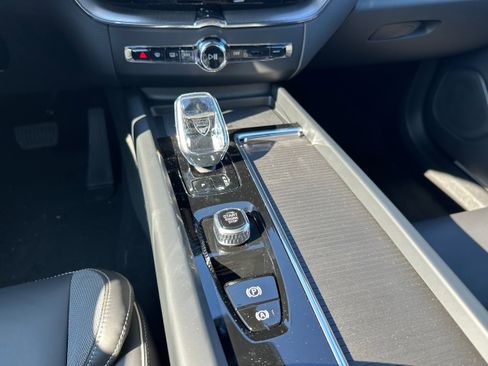 New 2026 Volvo XC60 T8 Polestar image 13