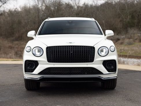 Used 2023 Bentley Bentayga Extended Wheelbase image 15
