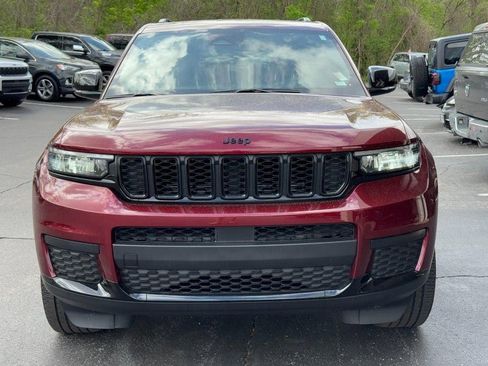 Used 2023 Jeep Grand Cherokee L Laredo AWD/4WD image 9