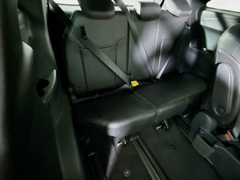 Certified 2025 Toyota Sienna XSE AWD/4WD image 33