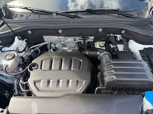 Certified 2024 Volkswagen Atlas SEL Premium R-Line AWD/4WD image 26