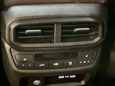 Used 2023 Honda Pilot Elite image 27
