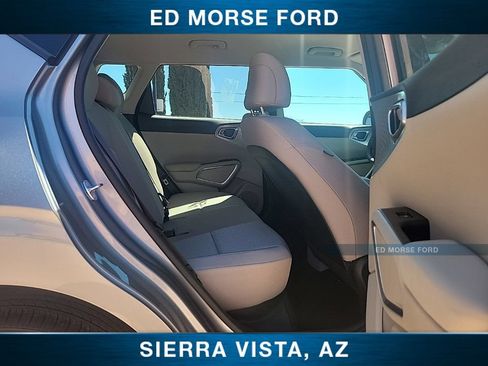 Used 2025 Kia Soul LX FWD image 14