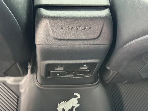 Used 2022 Ford Bronco Badlands w/ Sasquatch Package image 15