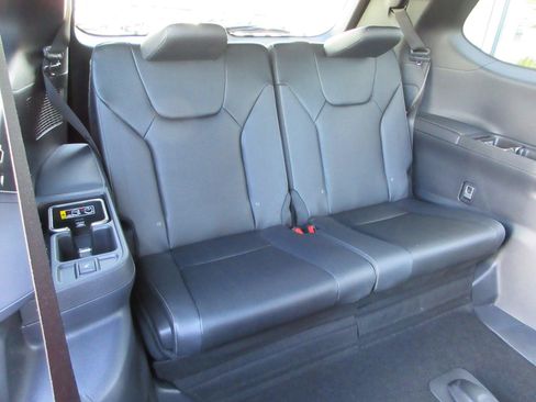 New 2026 Lexus TX 500h AWD image 19