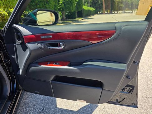 Used 2010 Lexus LS 460 w/ Luxury Value Edition RWD image 37