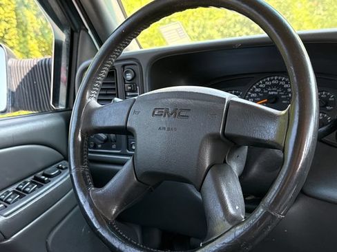 Used 2004 GMC Sierra 2500 SLE AWD/4WD image 10