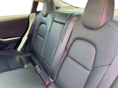 Used 2018 Tesla Model 3 Mid Range RWD image 16