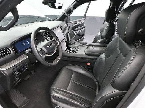 Used 2023 Jeep Wagoneer Series II AWD/4WD image 23