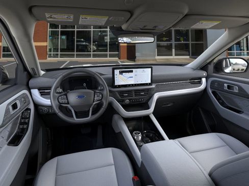 New 2026 Ford Explorer Platinum w/ LUX Leather Package image 9