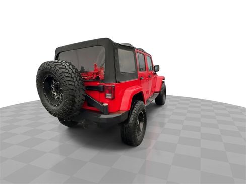 Used 2015 Jeep Wrangler Unlimited Sahara w/ Max Tow Package image 8