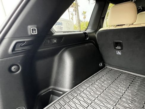 Used 2024 Jeep Grand Cherokee Limited image 50