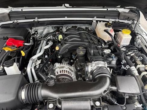 Used 2024 Jeep Gladiator Mojave image 22