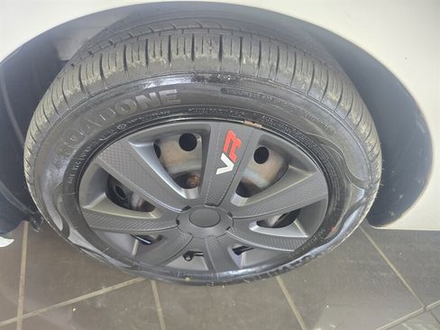 Used 2014 Scion xB image 28