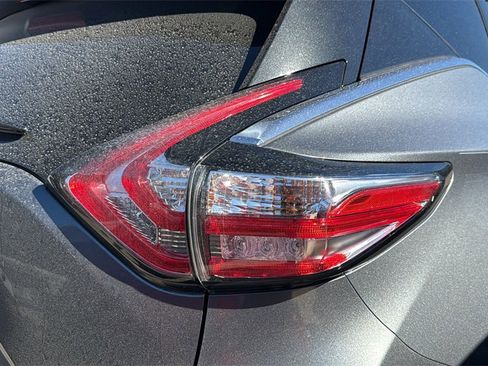 Used 2018 Nissan Murano S image 8