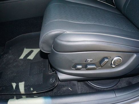 New 2025 Genesis GV80 3.5T Advanced image 16