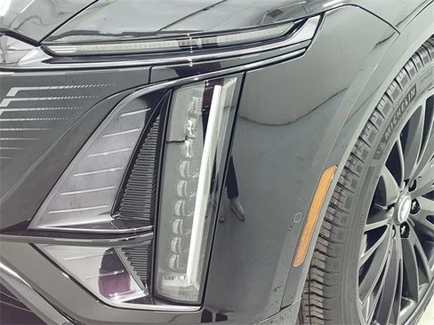 New 2026 Cadillac Lyriq V w/ LPO, Floor Liner Package image 15