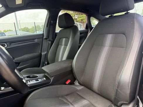 Used 2025 Honda Civic Sport image 10