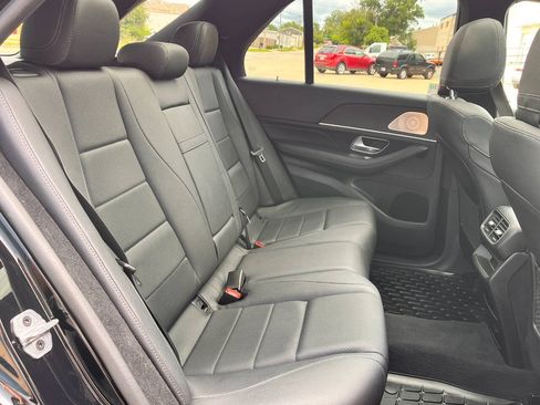 Used 2023 Mercedes-Benz GLE 350 4MATIC w/ Premium Package image 24