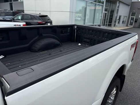 Used 2022 Ford F350 Limited AWD/4WD image 12