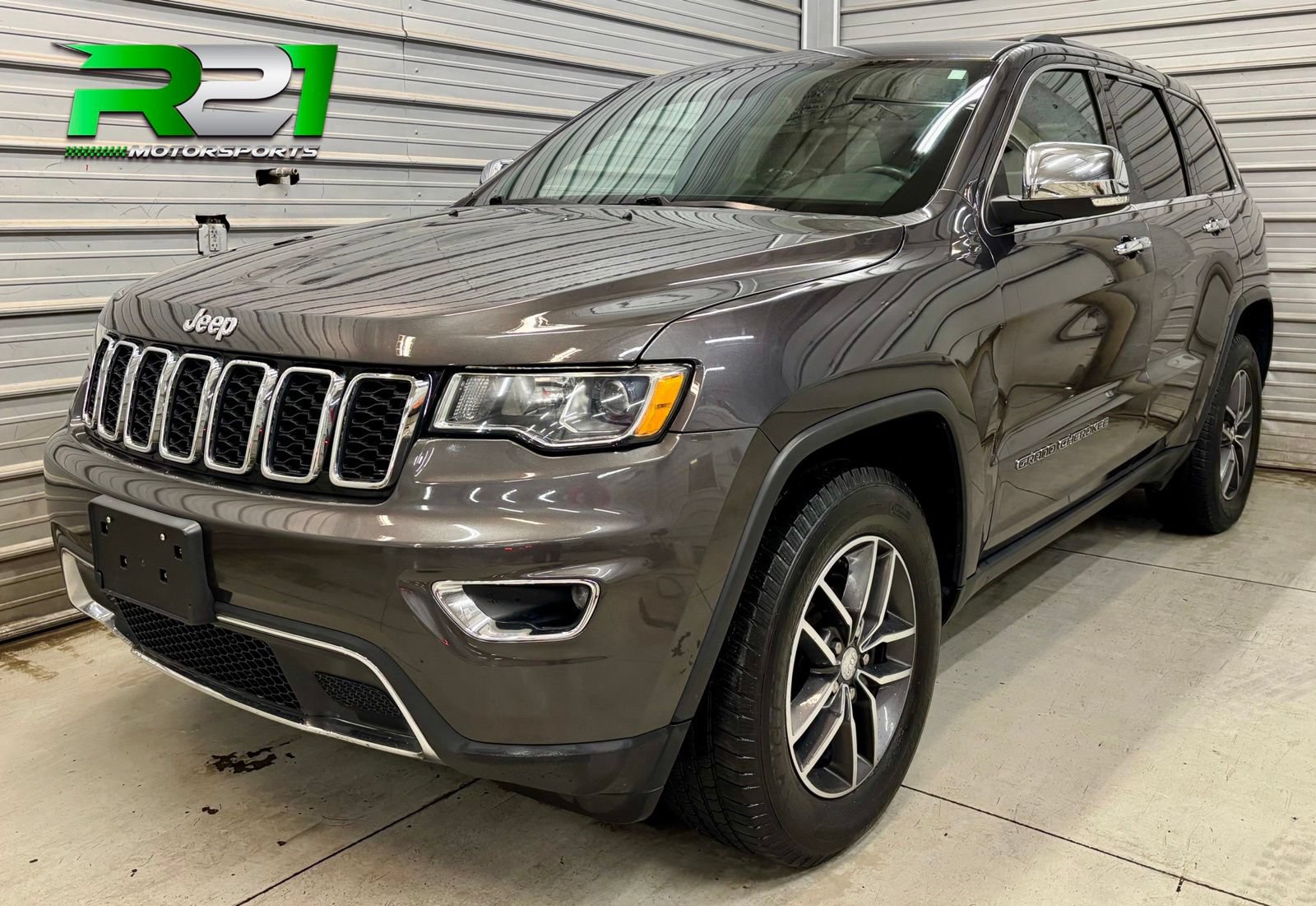 Used 2018 Jeep Grand Cherokee Limited AWD/4WD image 1