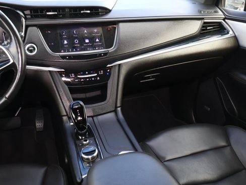 Used 2024 Cadillac XT5 Premium Luxury image 17