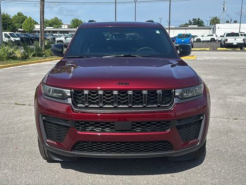 New 2026 Jeep Grand Cherokee L 2WD image 9