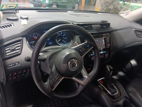 Used 2019 Nissan Rogue SL w/ Premium Package AWD/4WD image 4