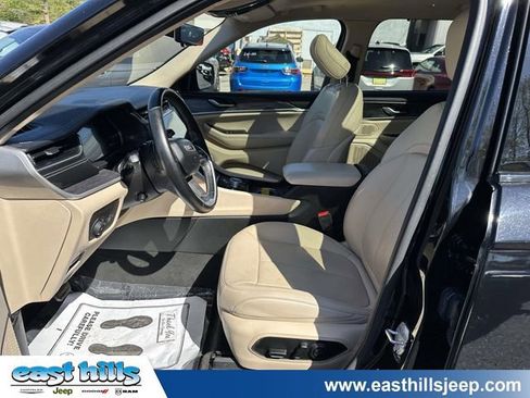 Certified 2021 Jeep Grand Cherokee L Limited w/ Luxury Tech Group II AWD/4WD image 16