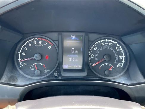 Used 2022 Toyota Tacoma SR w/ SR Convenience Package RWD image 25
