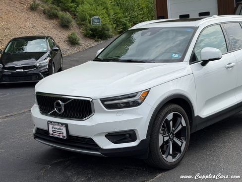 Used 2022 Volvo XC40 T5 Momentum w/ Premium Package AWD/4WD image 28