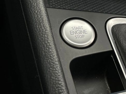 Used 2024 Volkswagen Jetta SE image 17