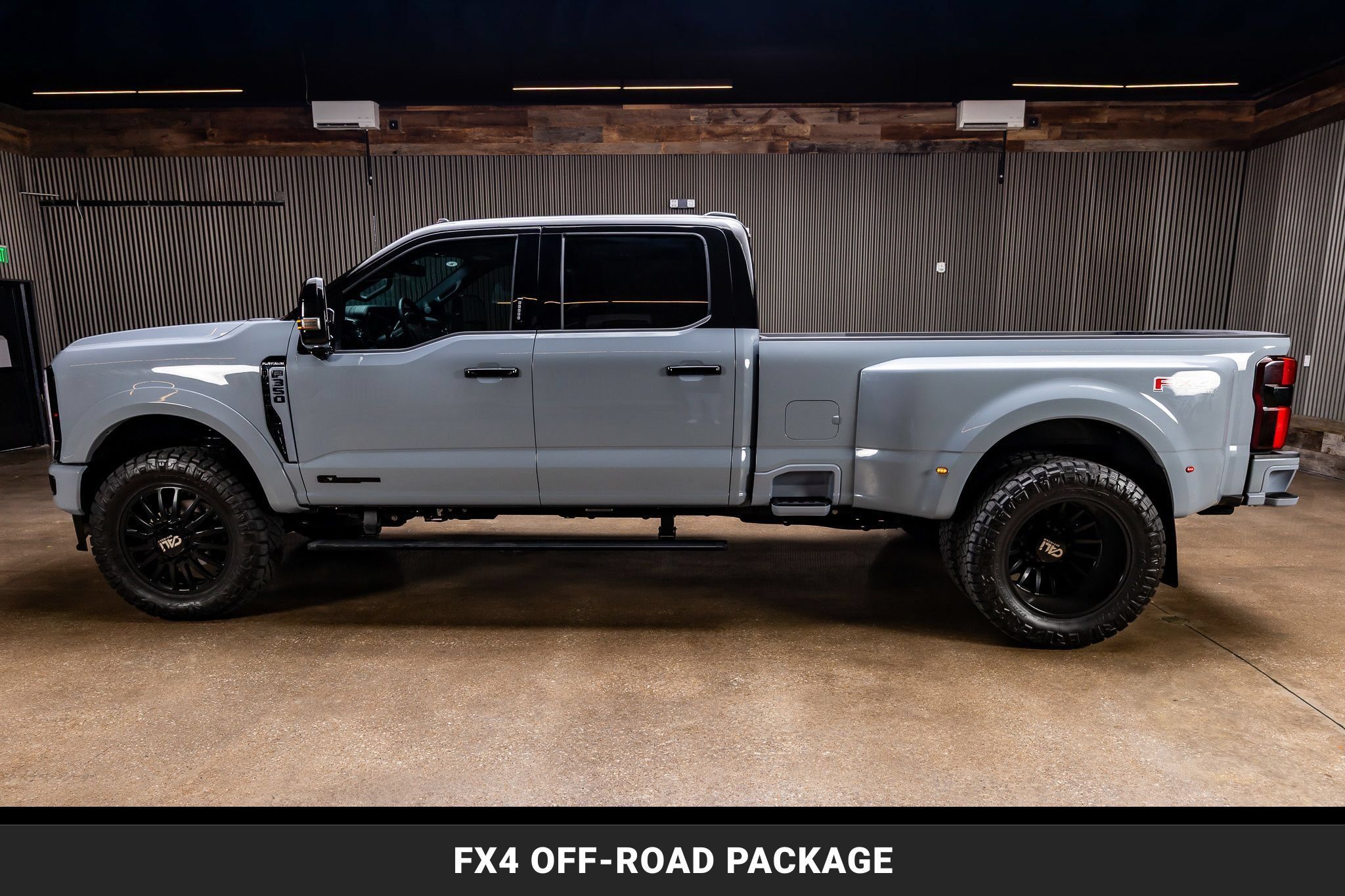 Used 2026 Ford F350 Platinum AWD/4WD image 6