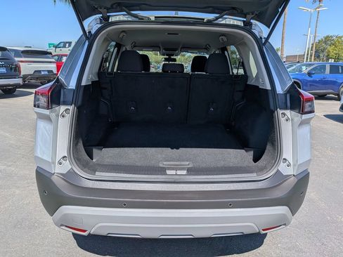 Used 2023 Nissan Rogue SV FWD image 30